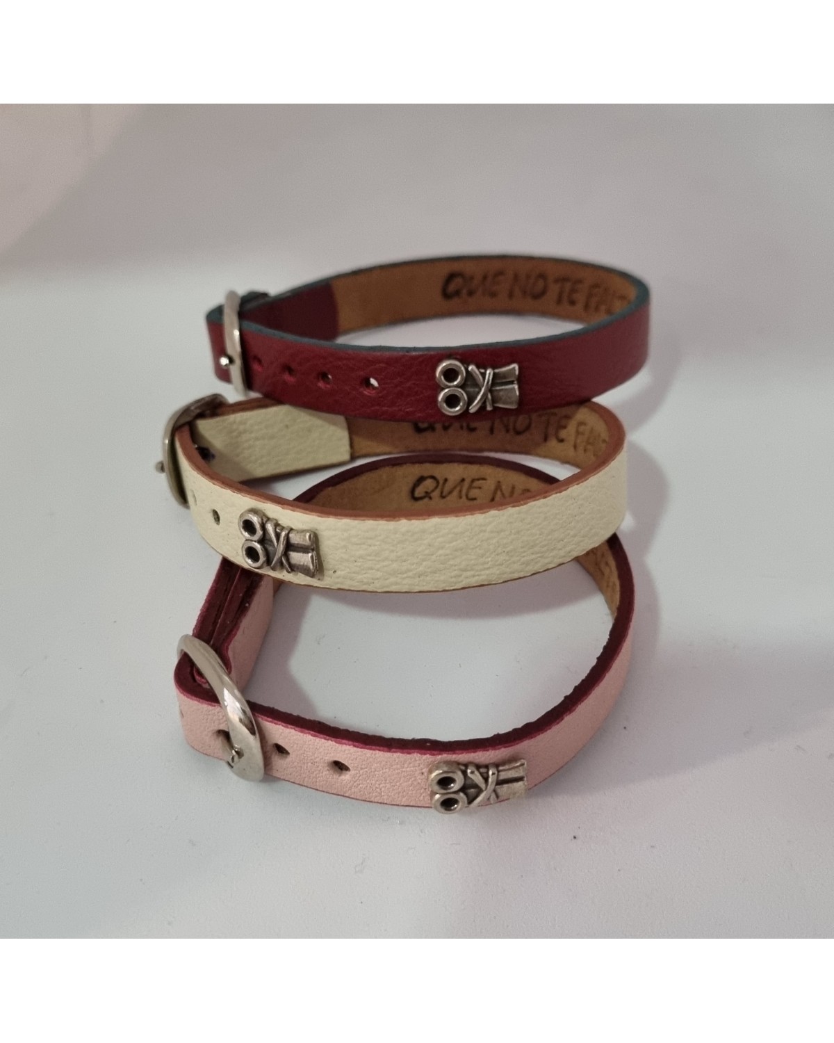Pulsera Cariño Cuero con Hebilla (corta)